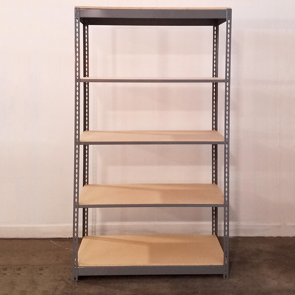 bolt-less shelving